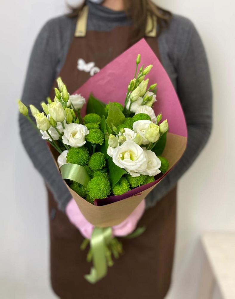 Букет цветов из: Хризантемы и Лизиантусы в Тумботино