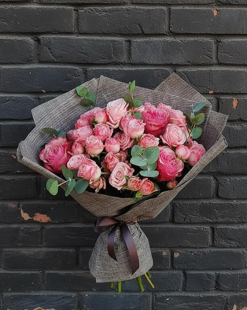 Букет розы в пальмах в Тумботино Букет цветов из: Розы в Тумботино