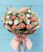 Букет олимп в Тумботино Букет цветов из:  Розы, Альстромерии и Лизиантусы в Тумботино
