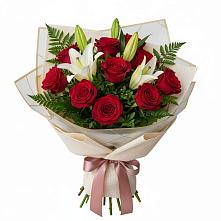 Букет высокая поэзия в Тумботино Букет цветов из:  Лилии и Розы в Тумботино