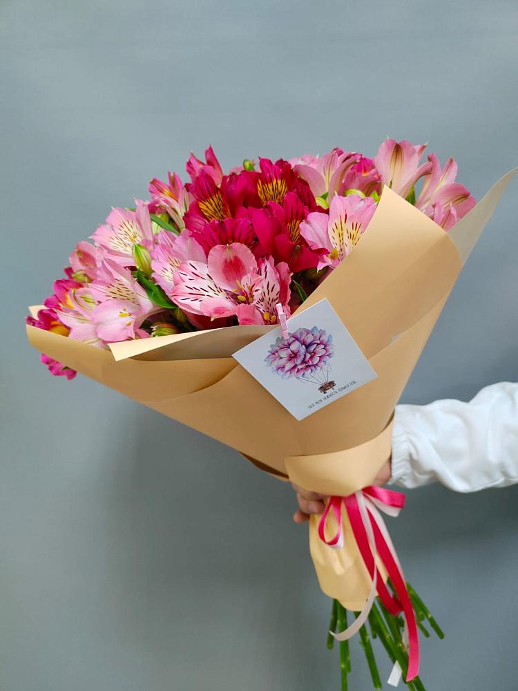 Букет малиновое вино в Тумботино Букет цветов из: Альстромерии в Тумботино