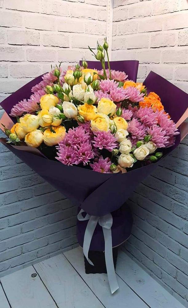 Букет цветов из: Хризантемы и Розы в Тумботино