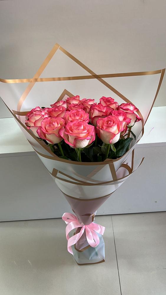 Букет Розовые розы Сеньорита в Тумботино