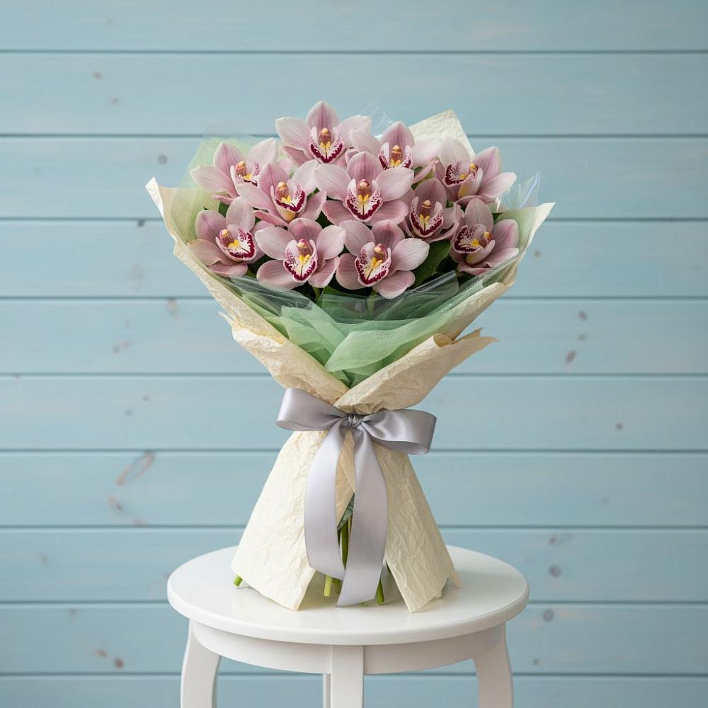 Букет 11 орхидей в Тумботино Букет цветов из: Орхидеи и Розы в Тумботино