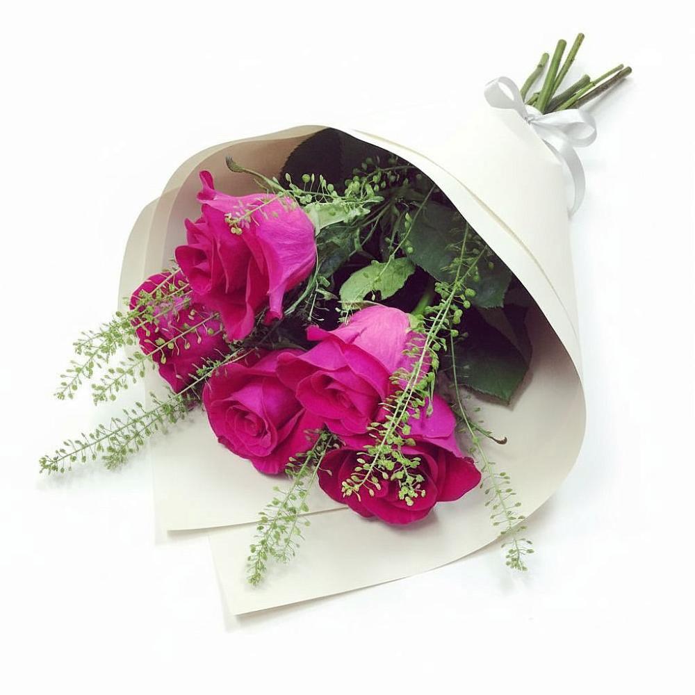 Букет ярко-розовый в Тумботино Букет цветов из: Розы в Тумботино