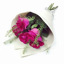 Букет ярко-розовый в Тумботино Букет цветов из:  Розы в Тумботино
