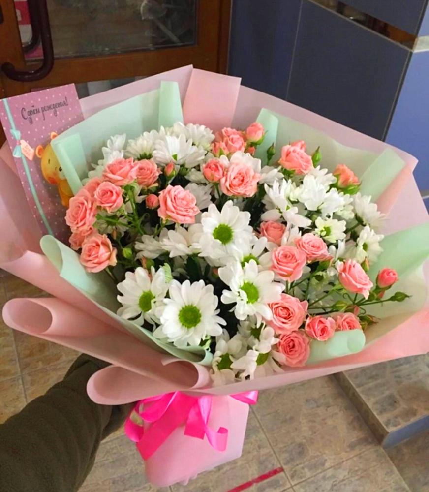 Букет Жемчужная россыпь в Тумботино Букет цветов из: Розы и Хризантемы в Тумботино