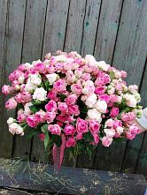 Букет Розовые кустовые розы Натали и Лав Лидия в Тумботино