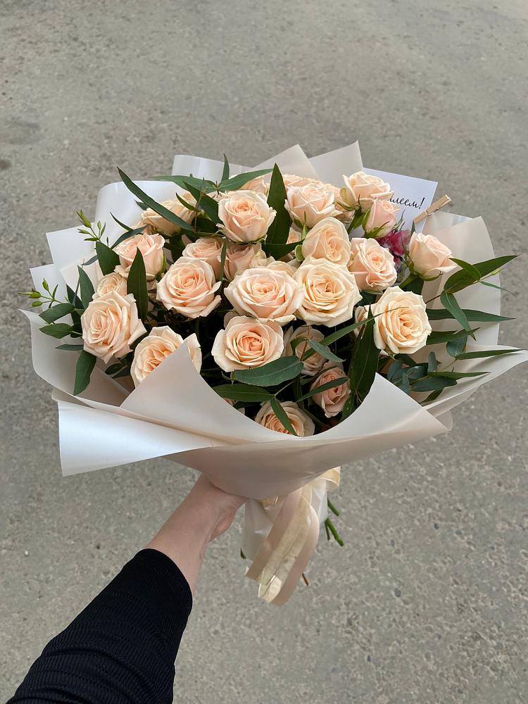 Кремовые розы Латте в Тумботино Букет Кремовые розы Латте в Тумботино