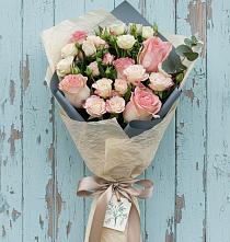 Букет нежный и розовый в Тумботино Букет цветов из:  Розы в Тумботино