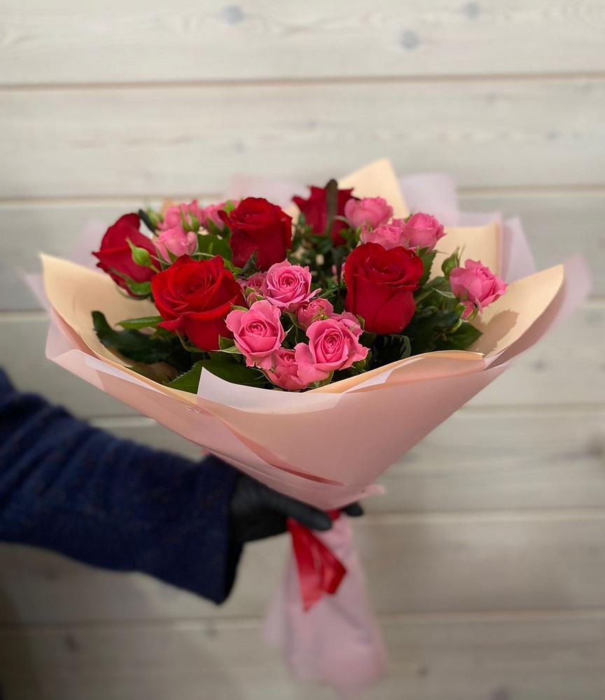 Букет тайны любви в Тумботино Букет цветов из: Розы в Тумботино