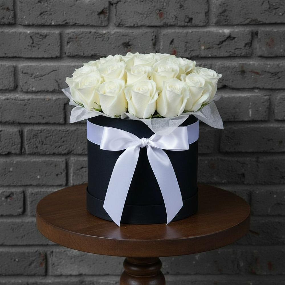 Композиция воздушная нежность в Тумботино Цветочная композиция из Розы в шляпной коробке в Тумботино